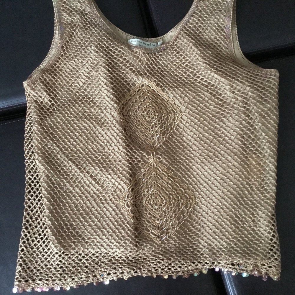 An elegant Bianca Nygard retro special occasion top. Petite m -10/12